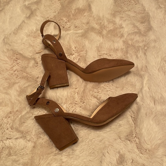 Nine West block heels- size 7 1/2-  color Tan suede - Picture 4 of 6